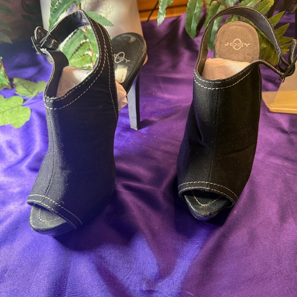 📌Joey Open Toe 5.25" High Heel Sandals with Fabric, Straps and Buckle 9M